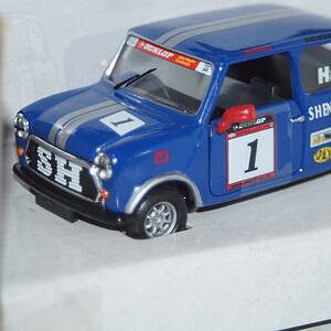 Corgi mini cc82241 se7en racing club james hall 1:36 scale