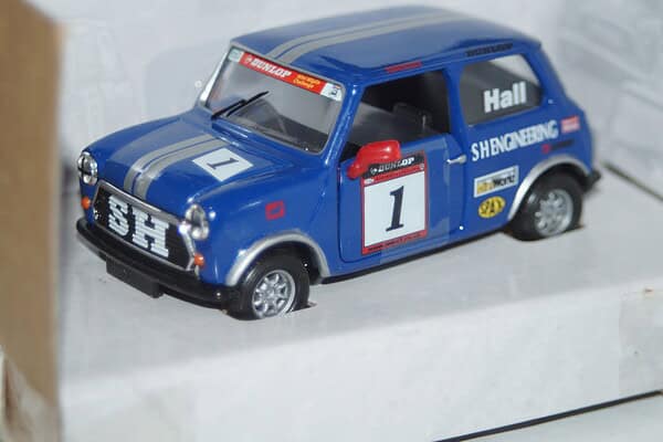 Corgi mini cc82241 se7en racing club james hall 1:36 scale