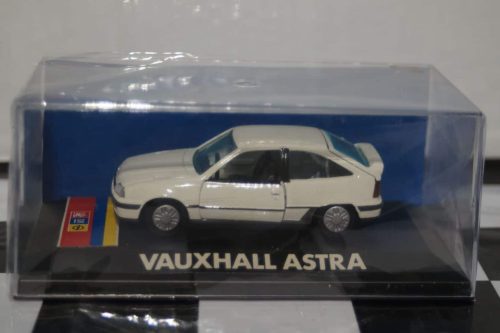 Gama Opel omega / Vauxhall Carlton Grey 1130 in 1:43 scale