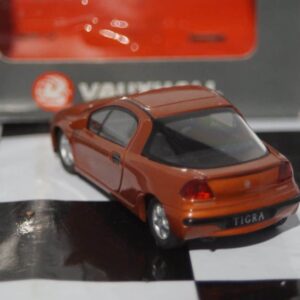 Gama opel omega / vauxhall carlton grey 1130 in 1:43 scale