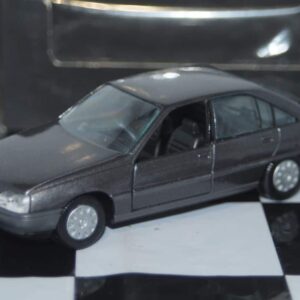 Gama opel omega / vauxhall carlton grey 1130 in 1:43 scale