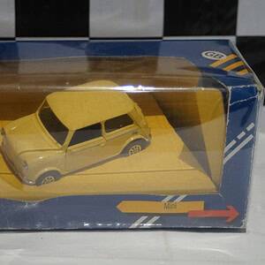 Corgi mini c330/9 city yellow 1:36 scale