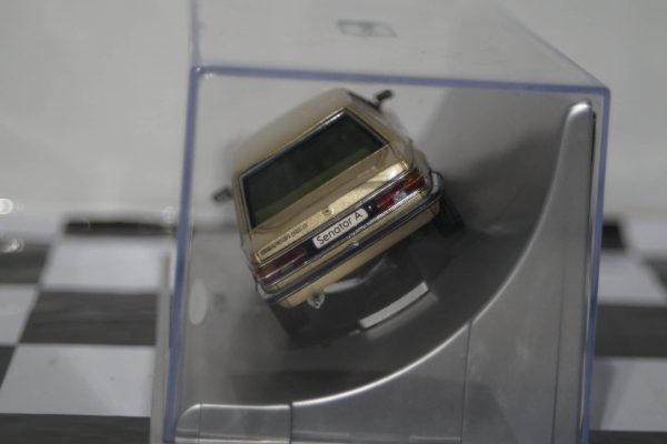 Schuco opel senator gold car collection 1:43