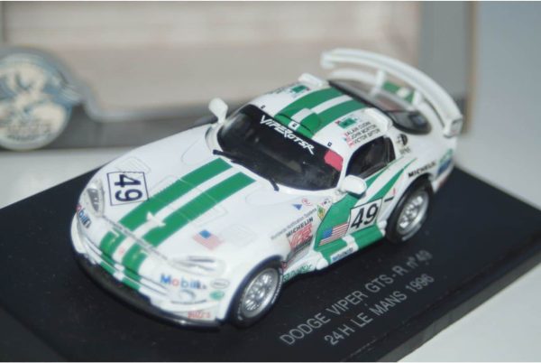 Universal hobbies dodge viper gts-r le mans 360800 in 1:43