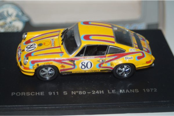 Universal hobbies dodge viper gts-r le mans 360800 in 1:43