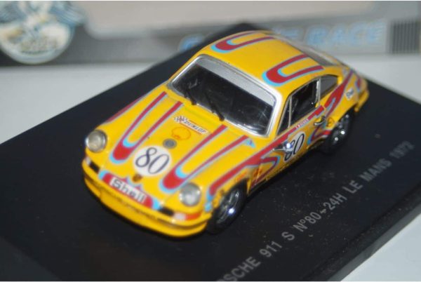 Universal hobbies dodge viper gts-r le mans 360800 in 1:43