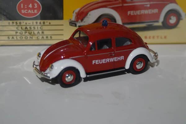 Vanguards vw beetle splitscreen  fire car va12003 1:43 scale