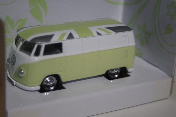 Corgi volkswagen camper split screen union jack green harrods lp06551