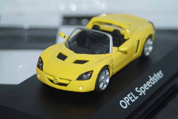 Schuco opel speedster yellow 1:43 scale 9121874