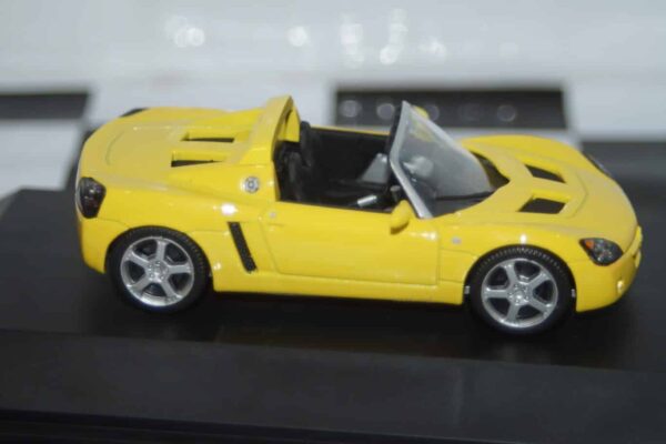 Schuco opel speedster yellow 1:43 scale 9121874