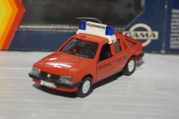 Gama opel ascona vauxhall cavalier feuerwehr 1141 in 1:43 scale