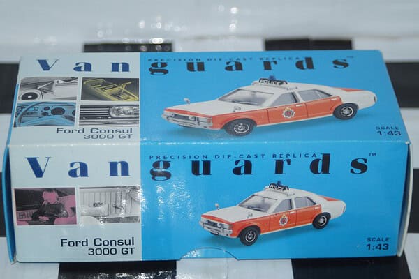 Vanguards ford consul 3000 gt lancashire police va55000 white 1:43 scale