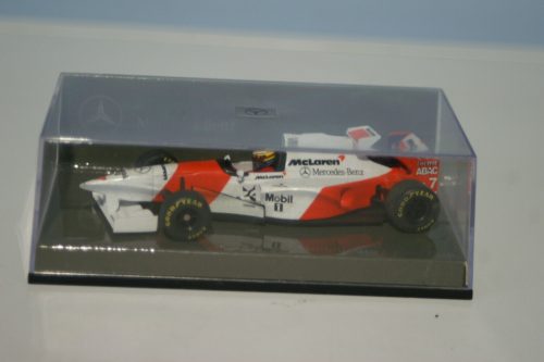 Minichamps f1 mclaren mp4/10 mark brundell 1995 1:43 mercedes box (530 954307)