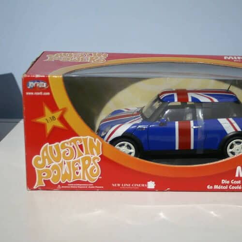 Ertl Mini Cooper Austin Powers Union Jack 33593 1:18