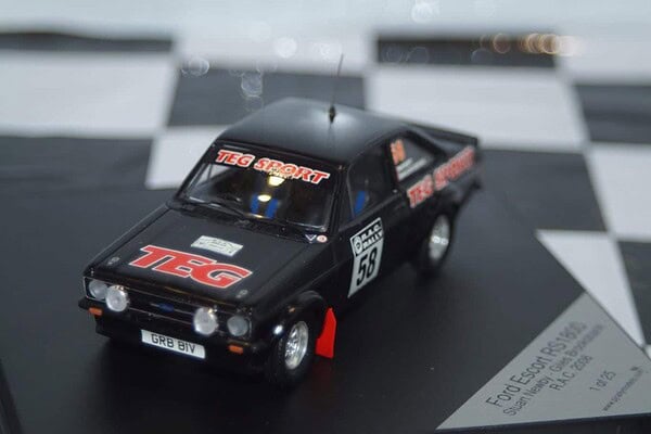 Trofeu ford escort rs1800 s.blomqvist rac 2005 code 3 pj37