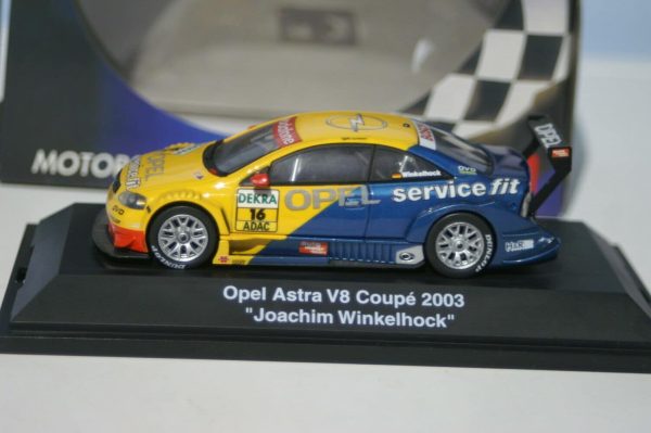 Schuco opel astra v8 coupe opel service 2003 j.winklehock diecast ltd 04885 1:43