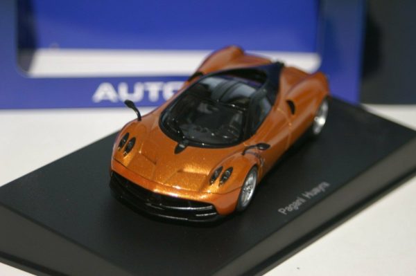 Autoart pagani huayra bronze in 1:43 diecast 58207