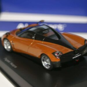 Autoart pagani huayra bronze in 1:43 diecast 58207
