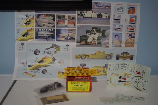 Tameo kits renault turbo re30b italian g.p. 1982 winner rene arnoux 1:43 tmk 306