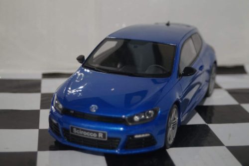 Renault Clio Maxi Presentation OTTO 1:18 Scale OT822