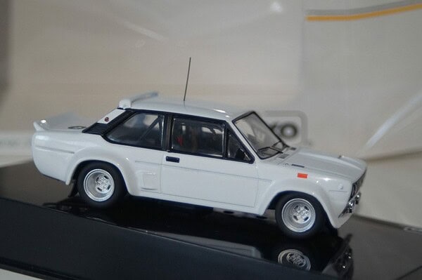 Ixo fiat 131 abarth 1978 rally specs 1:43 mdcs028