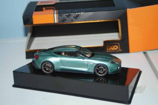 Ixo aston martin v12 vantage zagato, 1:43 moc302
