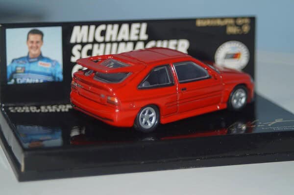 Microchamps ford escort cosworth red 1:64th 510641106 and ford escort rs cosworth broucher in german