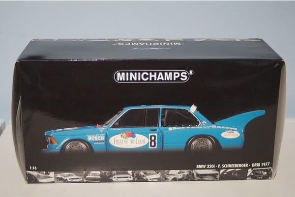 Minichamps BMW 320i DRM 1977 Fruit of the Loom 1:18 180 772108