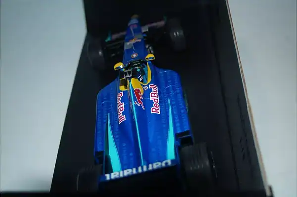 Minichamps sauber petronas 1999 c18 p.diniz 180 990012 1:18th