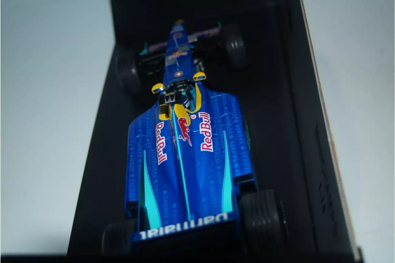 Minichamps sauber petronas 1999 c18 p.diniz 180 990012 1:18th