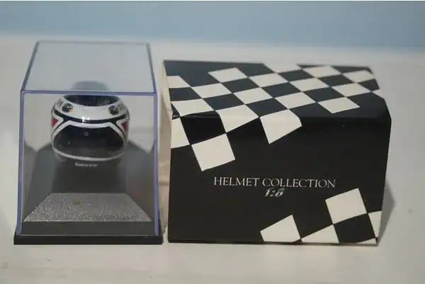 Minichamps bleffe helmet gerhard berger 1996 382 960004 1.8