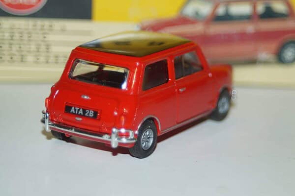 Vanguards ford 100e blue va21003 1:43 scale