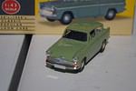 Vanguards ford anglia green va1001 1:43 scale