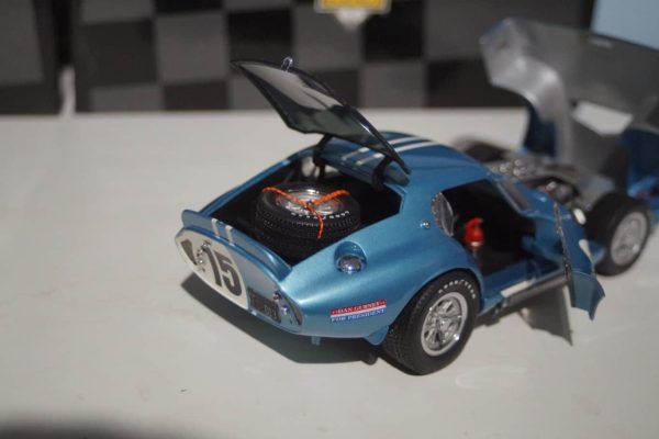 Exoto racing legends cobra daytona coupe #15 1:18