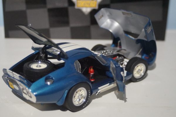 Exoto racing legends cobra daytona coupe 1965 reims #26 1:18