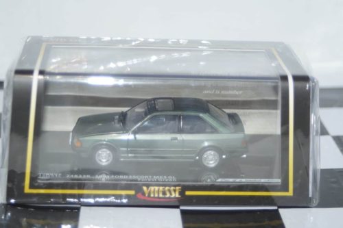 Vanguards ford capri mk3 2.8i white va10819 1:43 scale