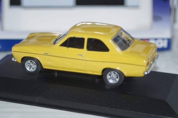 Vanguards ford escort mk1 rs2000 va09527 1:43 scale yellow