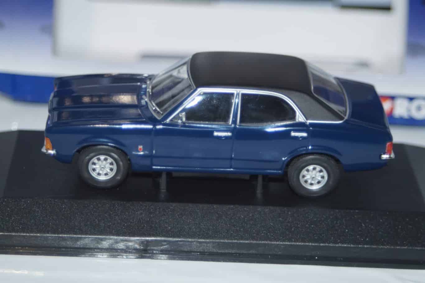 Vanguards Ford Escort Mk1 RS2000 VA09527 1:43 Scale Yellow