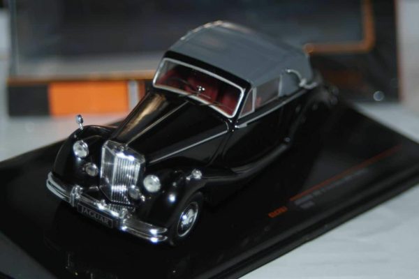 Ixo jaguar mkv 3.5 litre cabrio 1950 black clc287 diecast 1:43