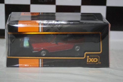 Ixo volkswagen golf mk1  cabrio 1981 red clc353n diecast 1:43