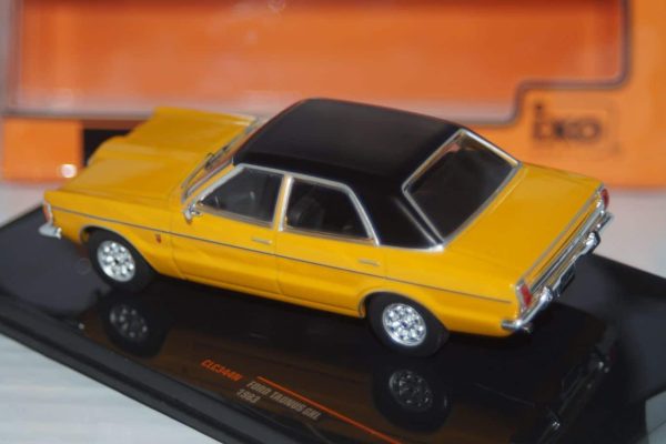 IxoVolkswagenGolfMkCabrioRedCLCNDiecast: