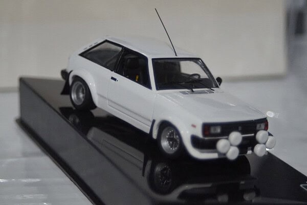 Ixo Volkswagen Golf Mk1 Cabrio 1981 Red CLC353N Diecast 1:43