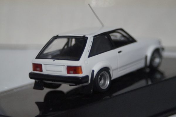 Ixo Volkswagen Golf Mk1 Cabrio 1981 Red CLC353N Diecast 1:43