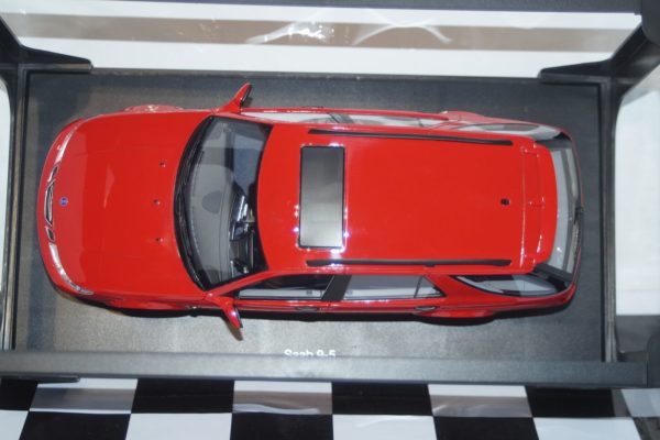 Dna collectibles saab 9-5 sportcombi aero red 1:18 dna000073 resin