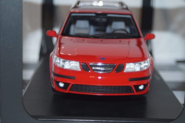 Dna collectibles saab 9-5 sportcombi aero red 1:18 dna000073 resin