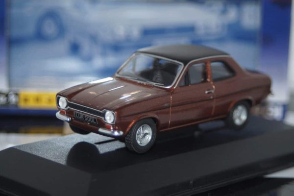 Vanguards volkswagen golf mk2 gti 16v va13606 1:43 scale