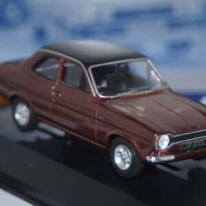 Vanguards volkswagen golf mk2 gti 16v va13606 1:43 scale