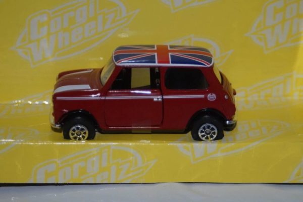 Corgi mini union jack 2005 london in 1:36 ty82248