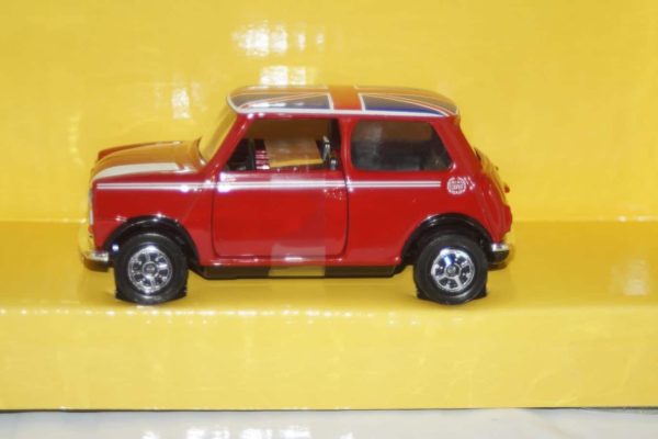 Corgi mini union jack 2011 in 1:36 ty82248