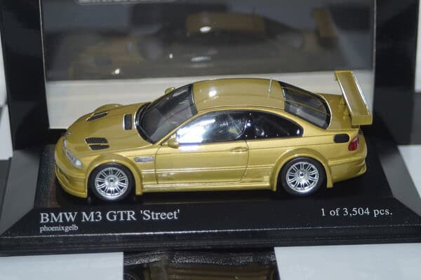 Minichamps bmw m3 gtr 2001 street yellow 1:43 400 012101